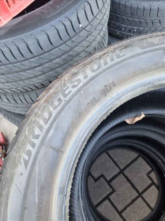  235/5517" használt Bridgestone Blizzak LM-32 téli gumi 4db  5. kép