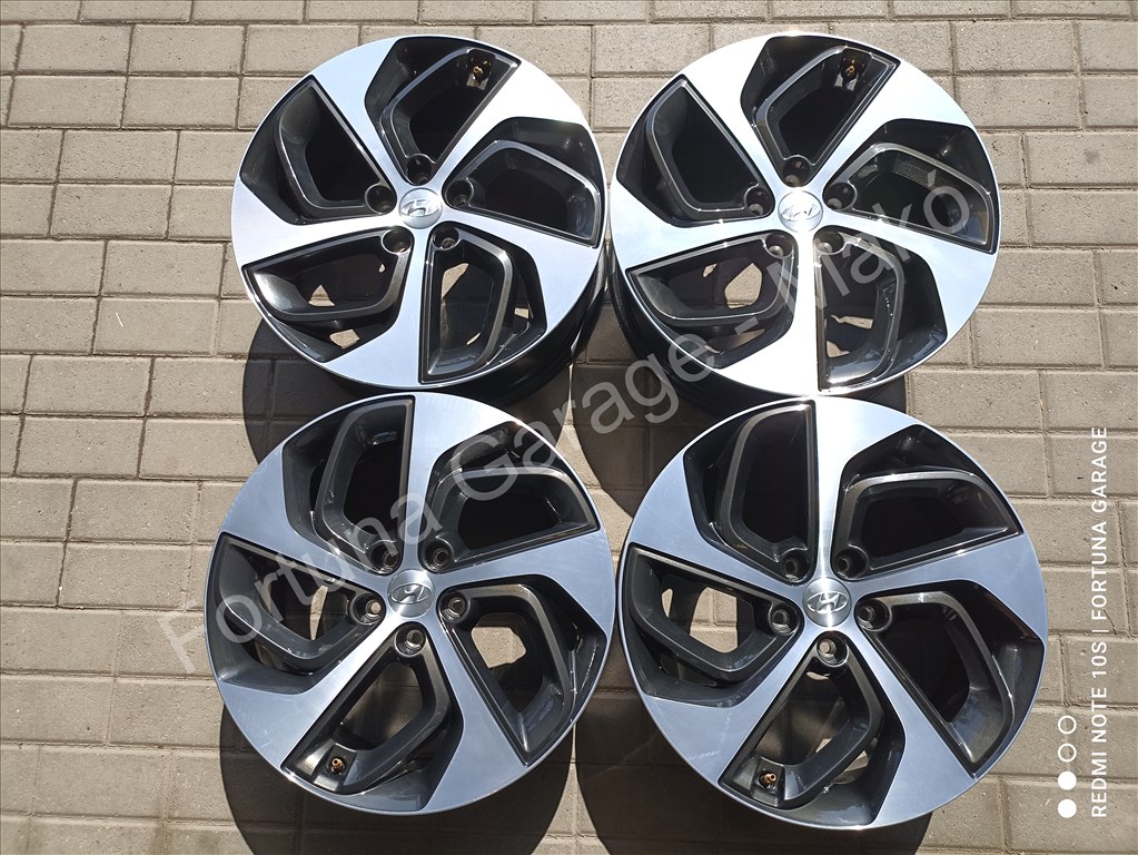 5x114,3 19" Hyundai újszerű alufelni garnitúra 1. kép