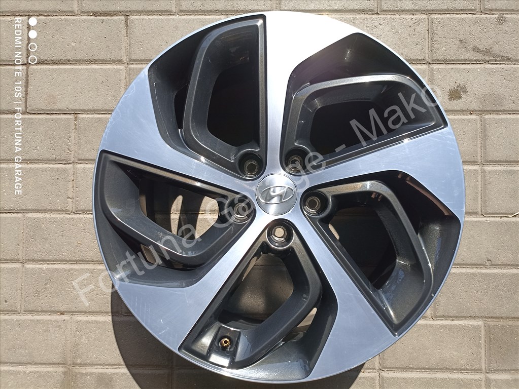 5x114,3 19" Hyundai újszerű alufelni garnitúra 3. kép