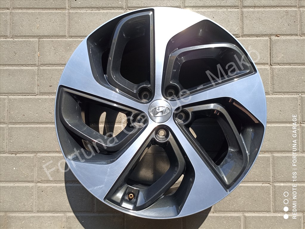 5x114,3 19" Hyundai újszerű alufelni garnitúra 5. kép