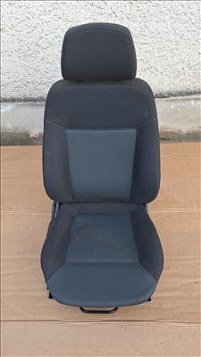 Opel Astra H jobb első ülés