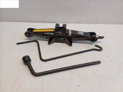 Toyota Corolla Verso (E121) emelő  9911120140