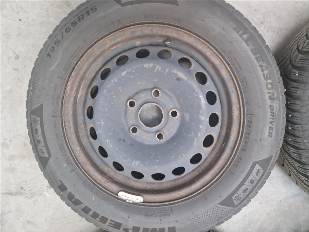  5x112 15" lemezfelni garnitúra Lassa téli gumikkal (26267) 3. kép