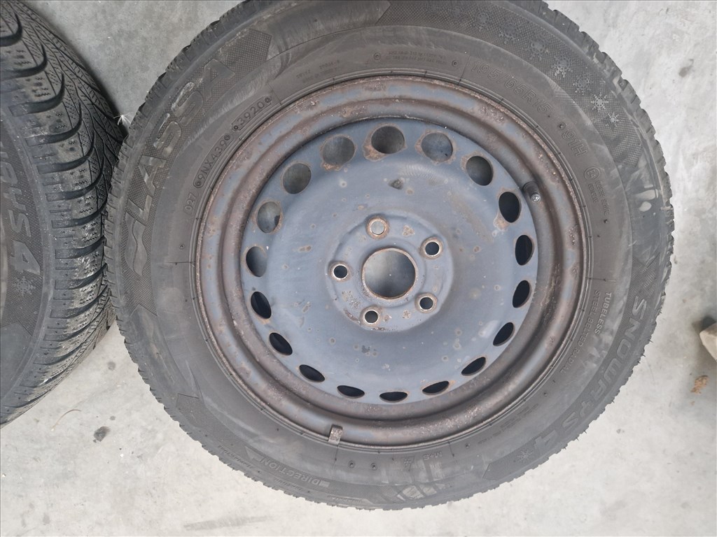  5x112 15" lemezfelni garnitúra Lassa téli gumikkal (26267) 4. kép