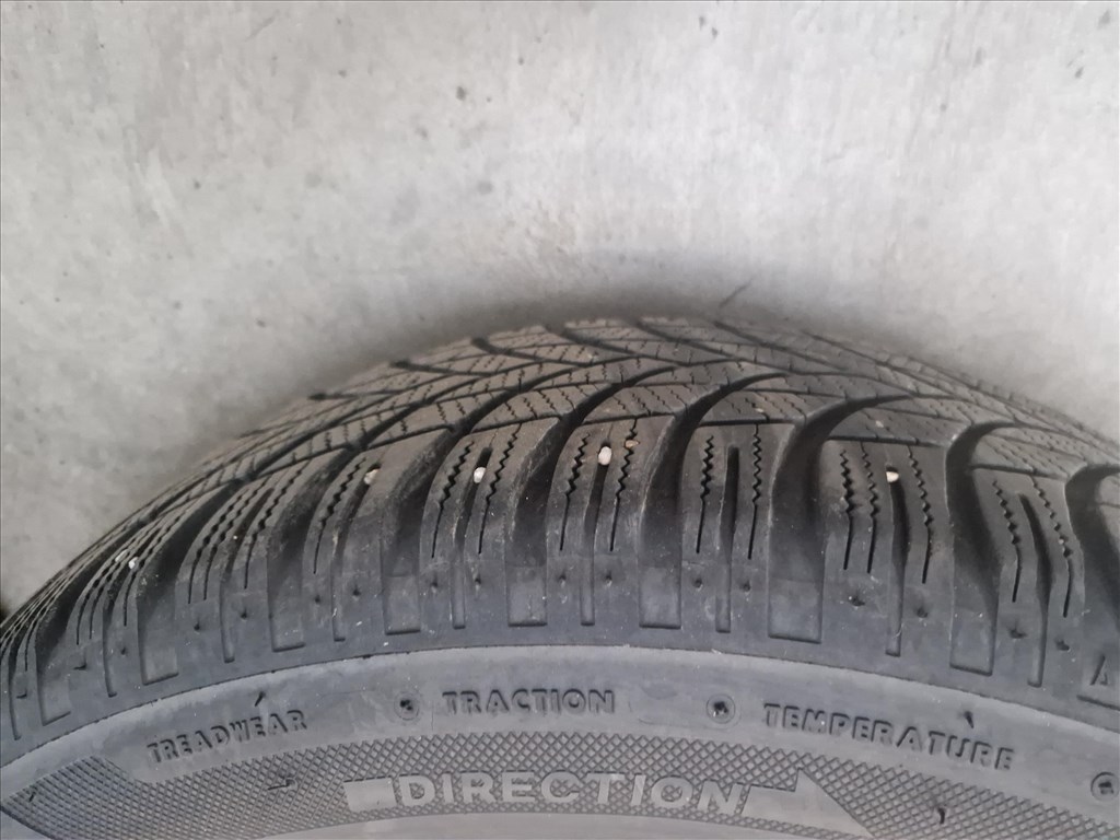  5x112 15" lemezfelni garnitúra Lassa téli gumikkal (26267) 6. kép