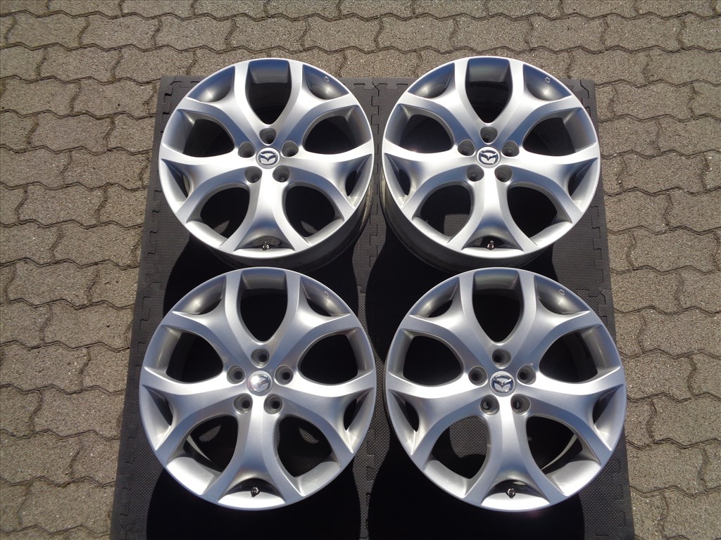 Mazda gyári alufelni 19-es, nyomás szenzorral újszerű állapotban eladó.  1. kép