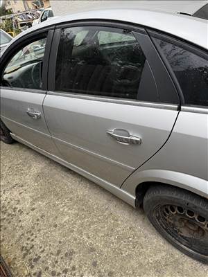 Opel Vectra C 1.9 CDTI bal hátsó ajtó 