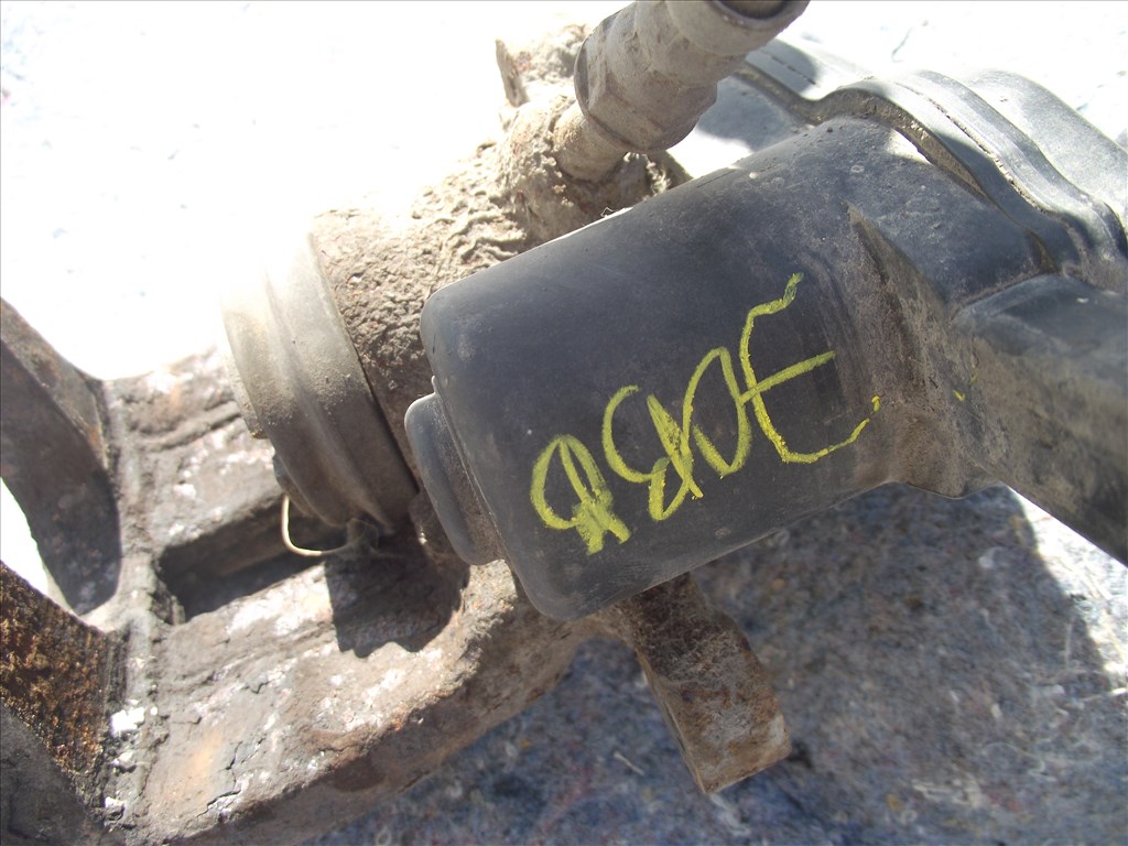 Audi A4 B8 A5 elektromos kézifék hátsó féknyereg  4. kép