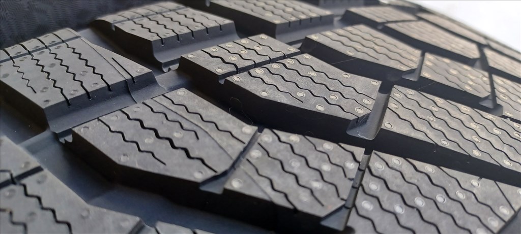  Új! Falken Eurowinter HS02 Pro 265/50 R20 téli gumik 4db 2. kép