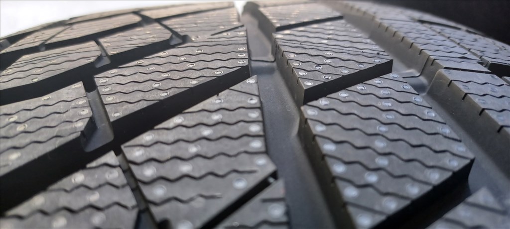  Új! Falken Eurowinter HS02 Pro 265/50 R20 téli gumik 4db 3. kép