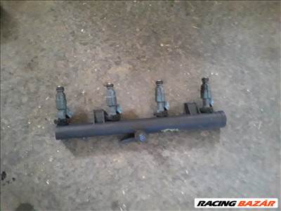 Citroen C4 VTS 2.0 16v Befecskendező Injektor 177