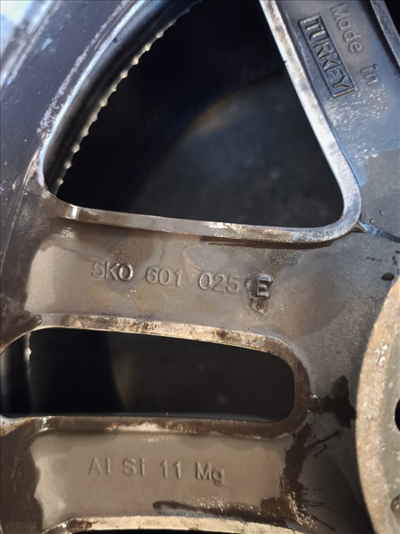 VW Touran gyári alufelni 5x112 16" 5K0601025E 4. kép