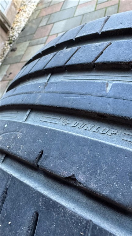  5x112 lyukosztású 18" használt Volkswagen Mallory alufelni, rajta 235/40 új Dunlop nyári gumi 9. kép