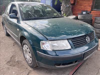 Volkswagen Passat B5 1.6i bontott alkatrészei