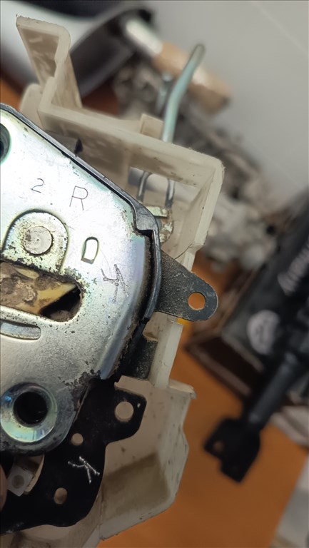 Mazda Bt-50 Ford Ranger 2 jobb hátsó ajtózár  6. kép