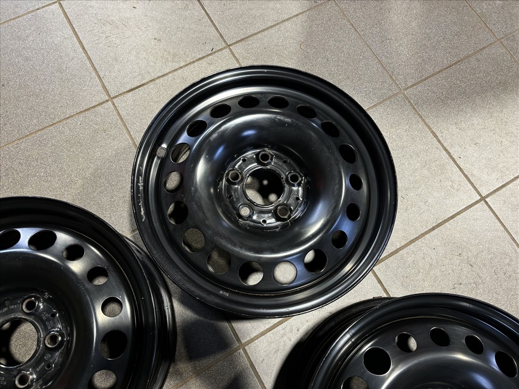 Mercedes A CLA 16" 5x112 gyári lemezfelni eladó 16 coll 4. kép