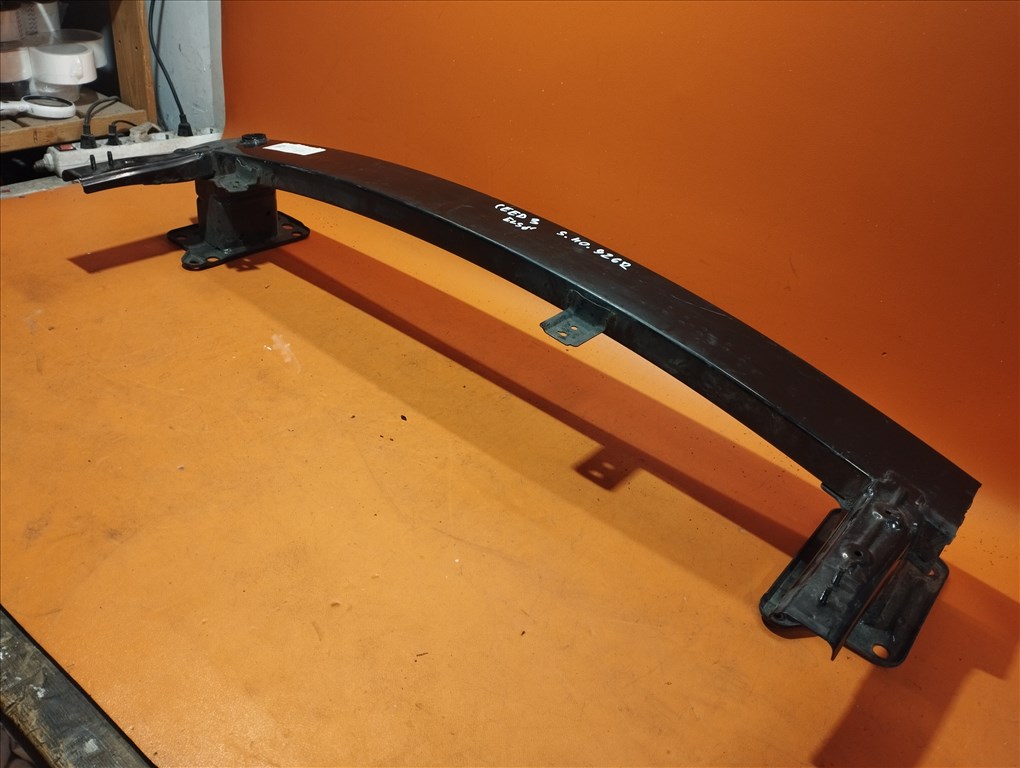 Kia Ceed 3 első lökhárító merevítő (S.40.926R)a 4. kép