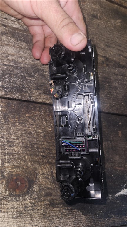 Skoda Fabia III 1.0 MPI Klima fütéspanel  6v0820045a 3. kép