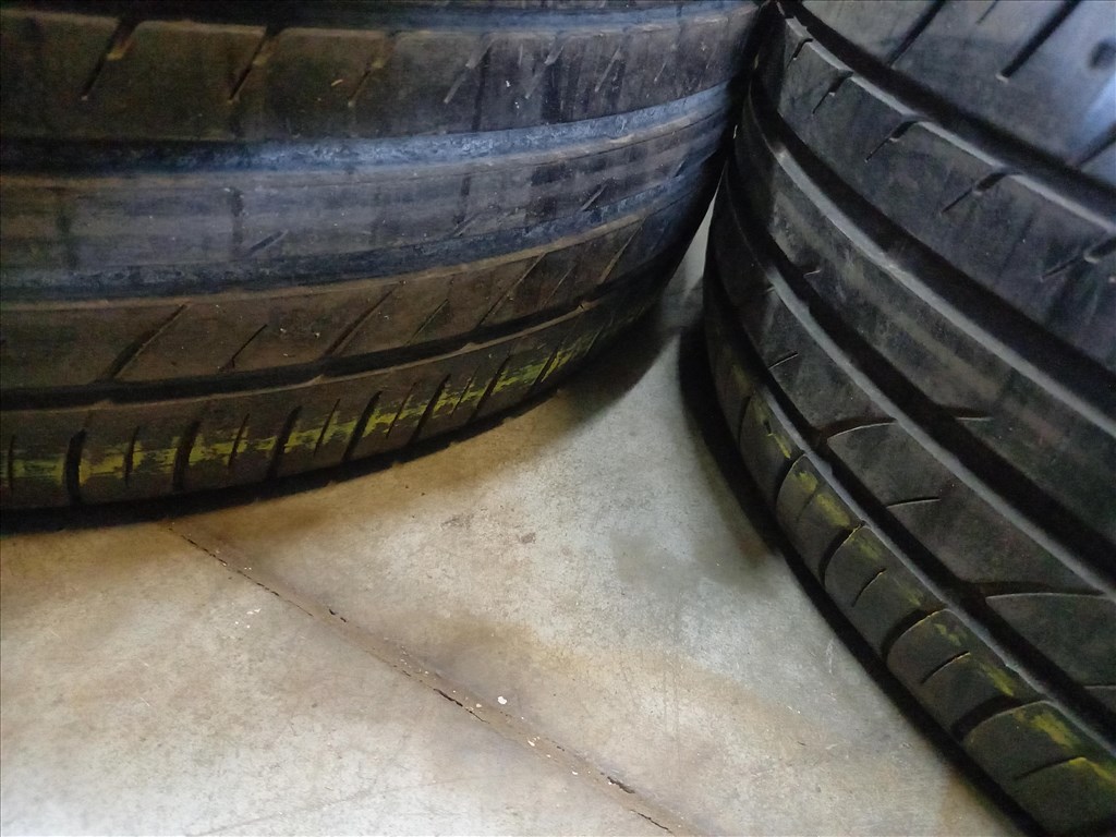  Lexus 5x114.3-as 7x17" használt (gyári felni) alufelni, rajta 215/45 használt Falken nyári gumi mxx 4. kép