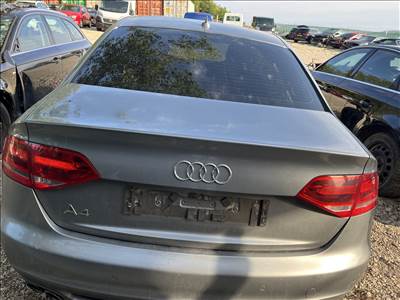 Audi A4 (B8 - 8K) Csomagtér ajtó LY7G