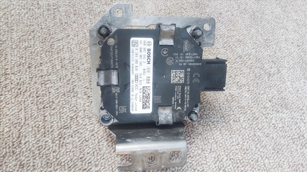  adaptív tempomat radar  8w0907541j 2. kép