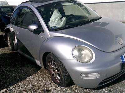 Volkswagen New Beetle alkatrészek eladó’