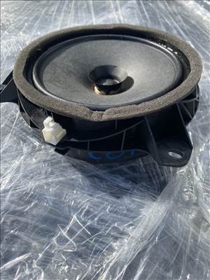 Toyota Corolla (E210) ajtóhangszoró