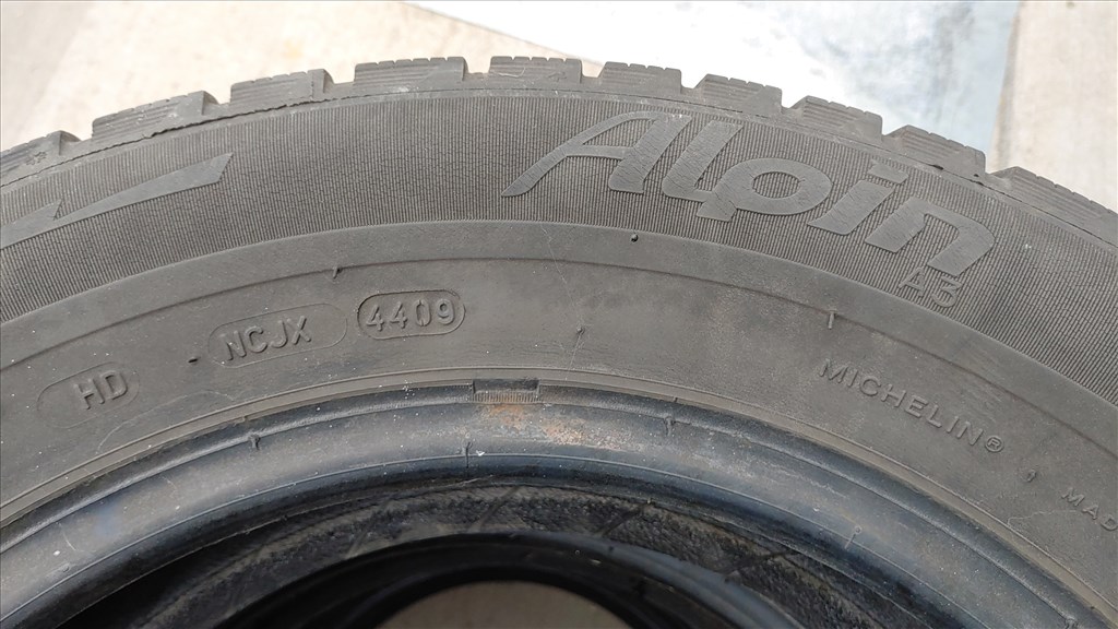  195/65R15" használt Michelin téli gumi 2. kép