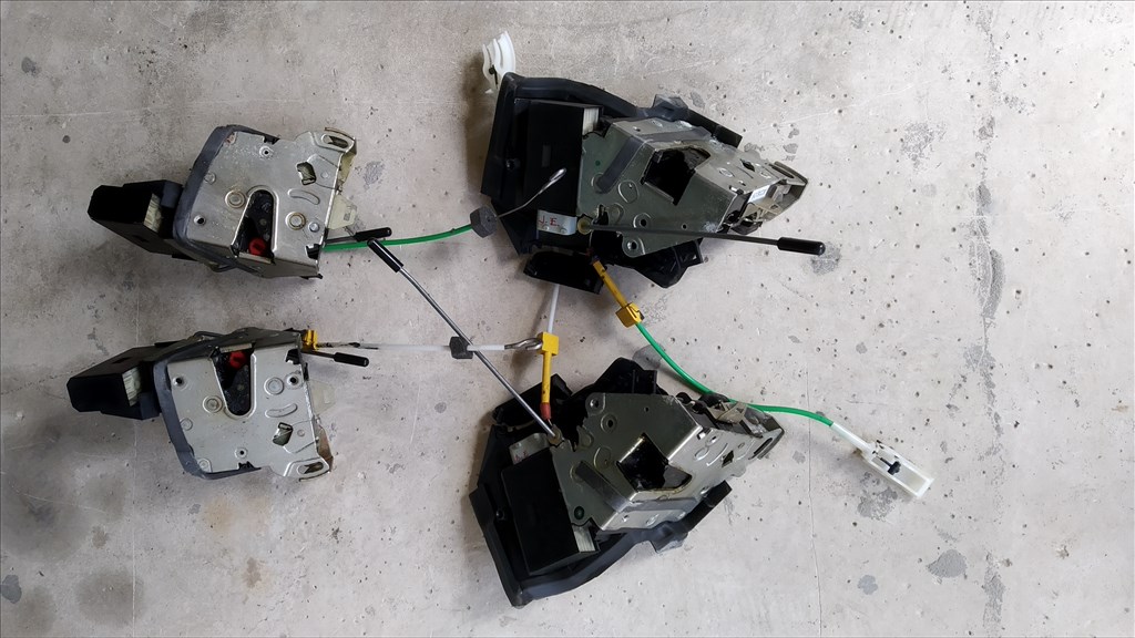 BMW 5-ös sorozat E39 Bmw e39 ajtó zár szerkezet 1. kép