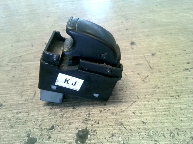 CHEVROLET LACETTI Jobb hátsó ablakemelő kapcsoló 1. kép