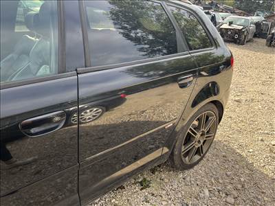 Audi A3 (8P) Bal hátsó ajtó LY9B