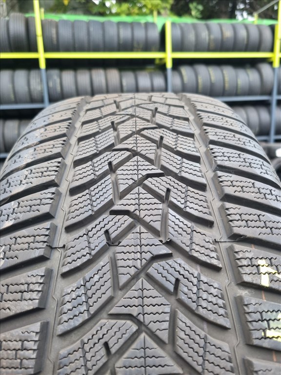  245/4019" 275/2519" újszerű Dunlop Winter Sport 5 téli gumi szett  4. kép