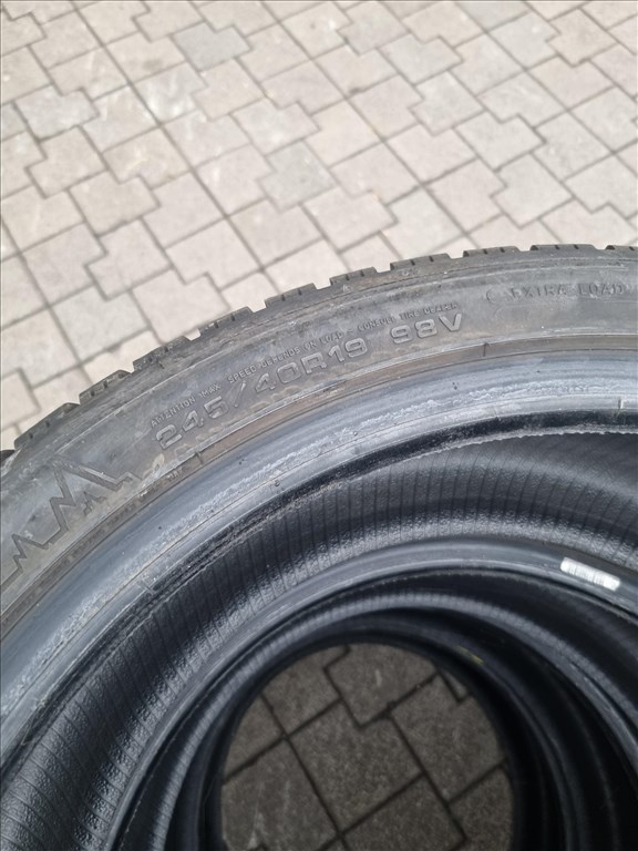 245/4019" 275/2519" újszerű Dunlop Winter Sport 5 téli gumi szett  5. kép