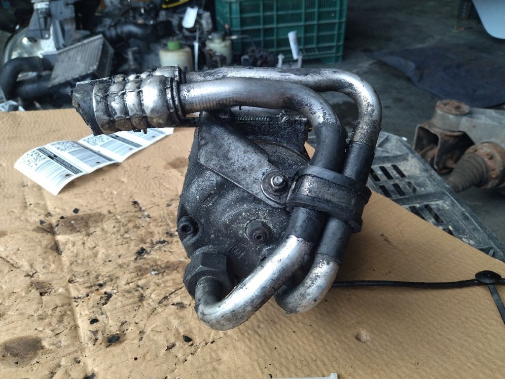 Audi A4 B5 / Volkswagen Passat B5 1.8 klímakompresszor 8d0260805d 3. kép