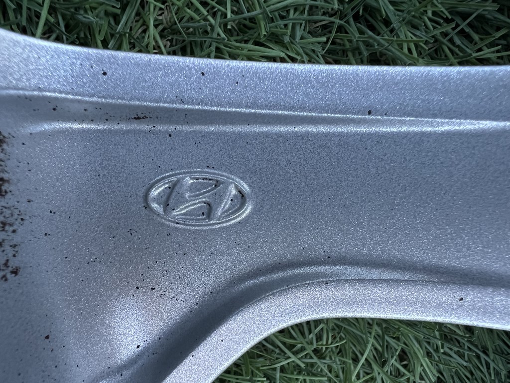 5x114.3 16" Hyundai gyári alufelni + TPMS szenzor 6,5Jx16h2 ET45 9. kép