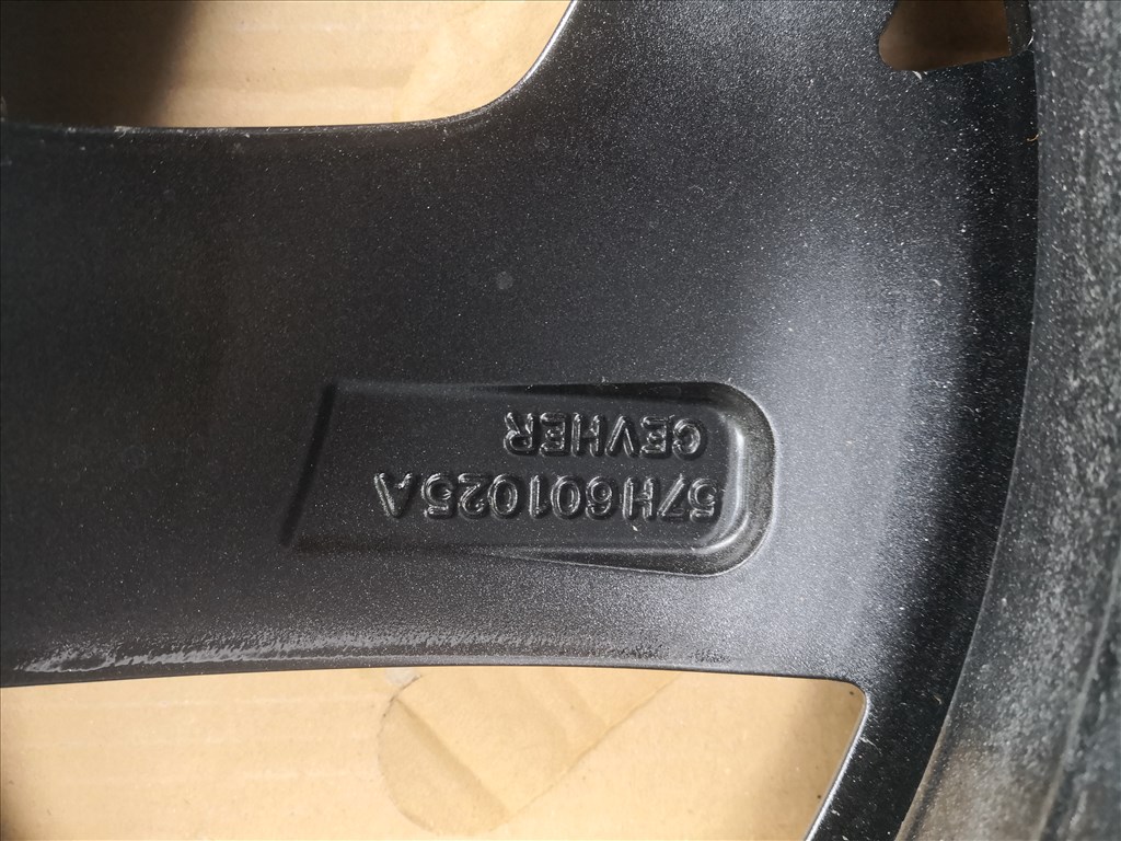 Skoda 19-es sérült alufelni 1db 2. kép