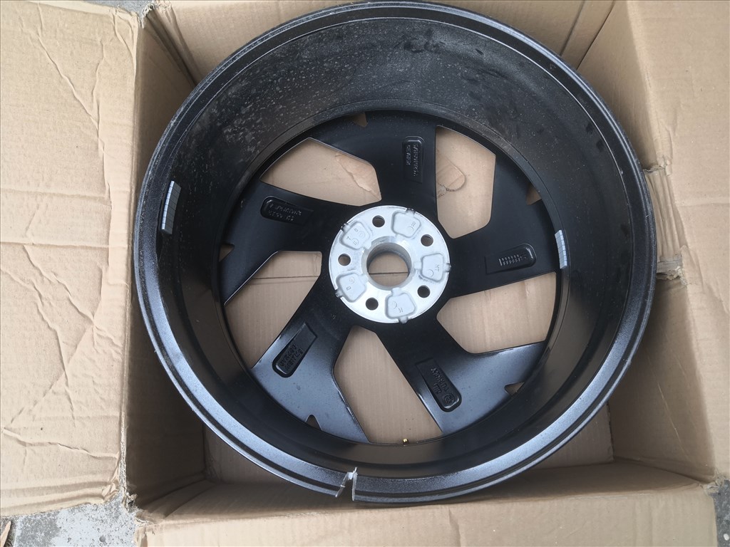 Skoda 19-es sérült alufelni 1db 6. kép