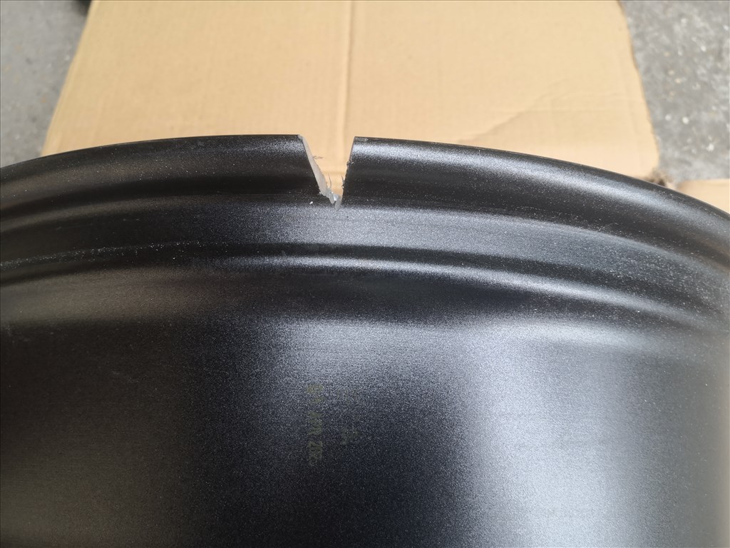 Skoda 19-es sérült alufelni 1db 5. kép