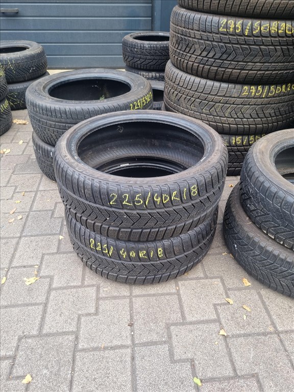  225/4018" használt Pirelli Sottozero 3 téli gumi 2db  1. kép