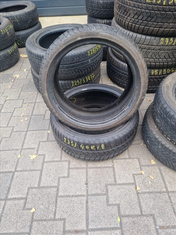  225/4018" használt Pirelli Sottozero 3 téli gumi 2db  2. kép