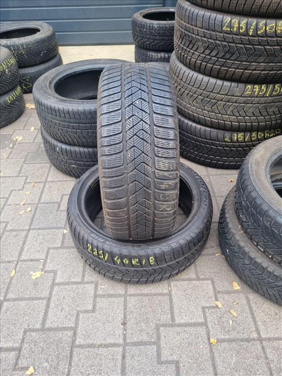  225/4018" használt Pirelli Sottozero 3 téli gumi 2db  3. kép