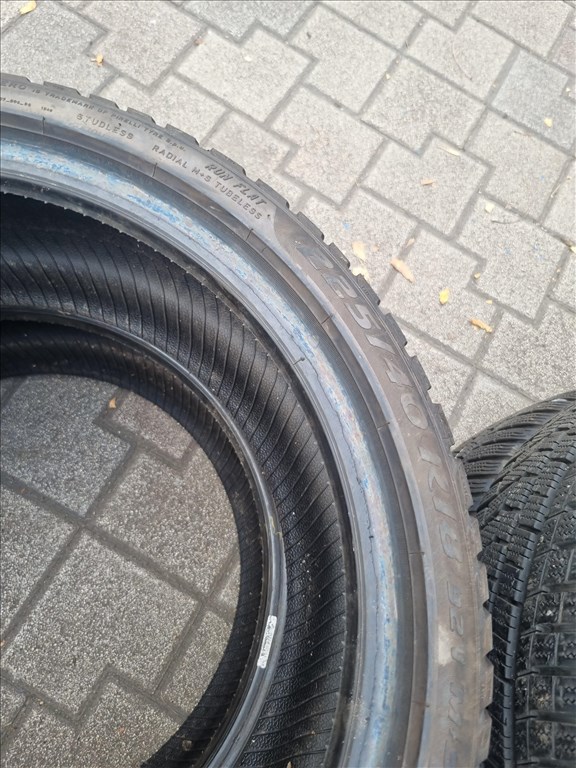  225/4018" használt Pirelli Sottozero 3 téli gumi 2db  5. kép