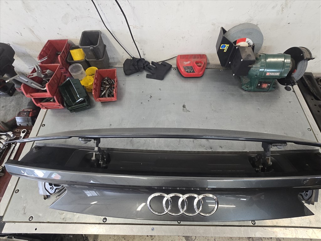 Audi A6 (C7 - 4G) AUDI A7 hátsó szárny 1. kép