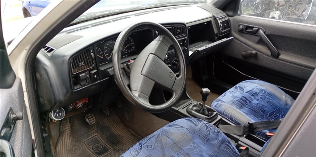 VW PASSAT B3 1.6 bontott alkatrészek elérhetőek! 7. kép