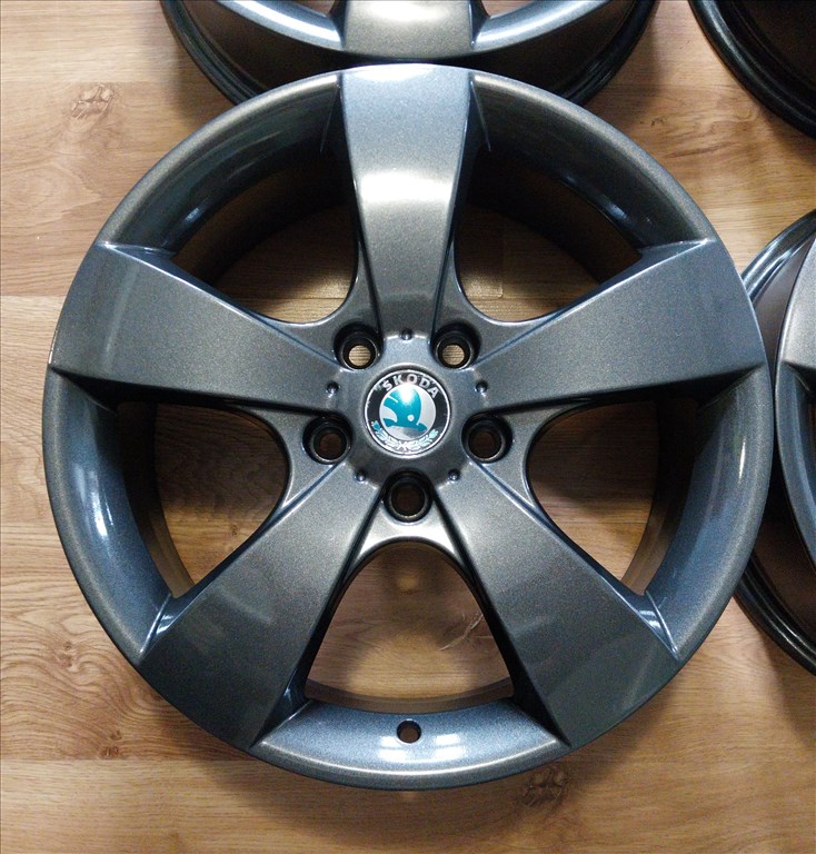 5x112 17" SKODA gyári "PEGASUS" alufelni garnitúra - stormgrau met. 4. kép