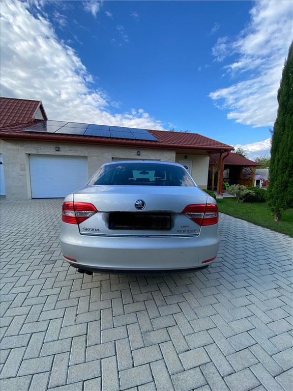 Eladó Skoda Superb 2.0 TDI-PD (1968 cm³, 140 PS) 2. kép
