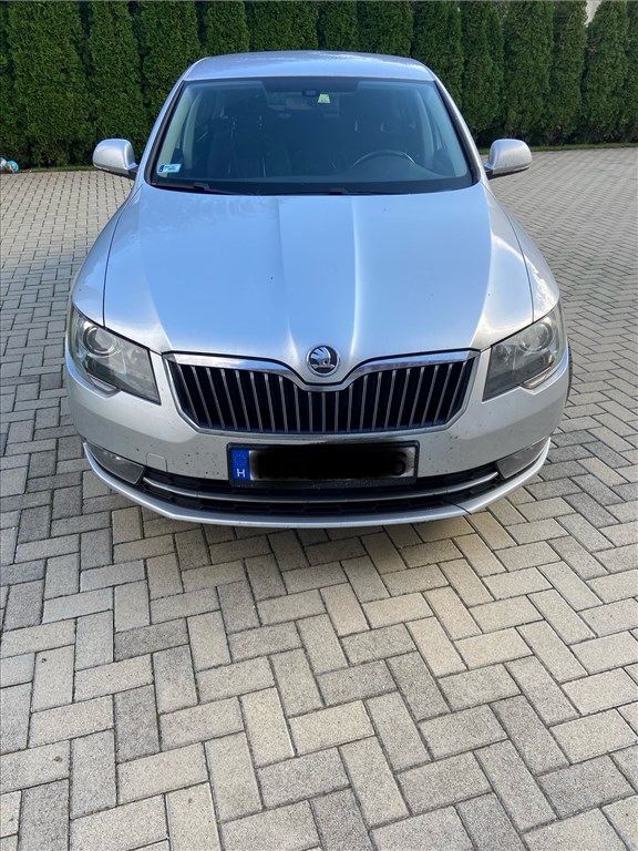 Eladó Skoda Superb 2.0 TDI-PD (1968 cm³, 140 PS) 4. kép