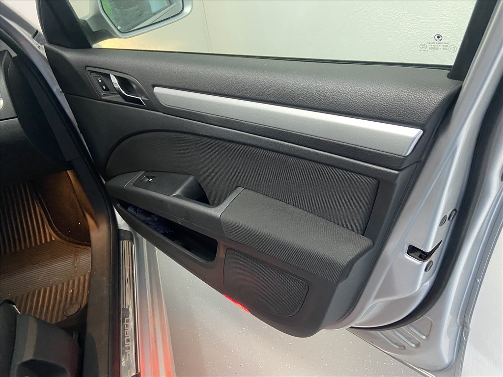 Eladó Skoda Superb 2.0 TDI-PD (1968 cm³, 140 PS) 12. kép