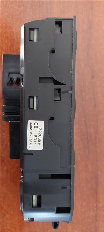 Opel Zafira B ablakemelő kapcsoló  3. kép