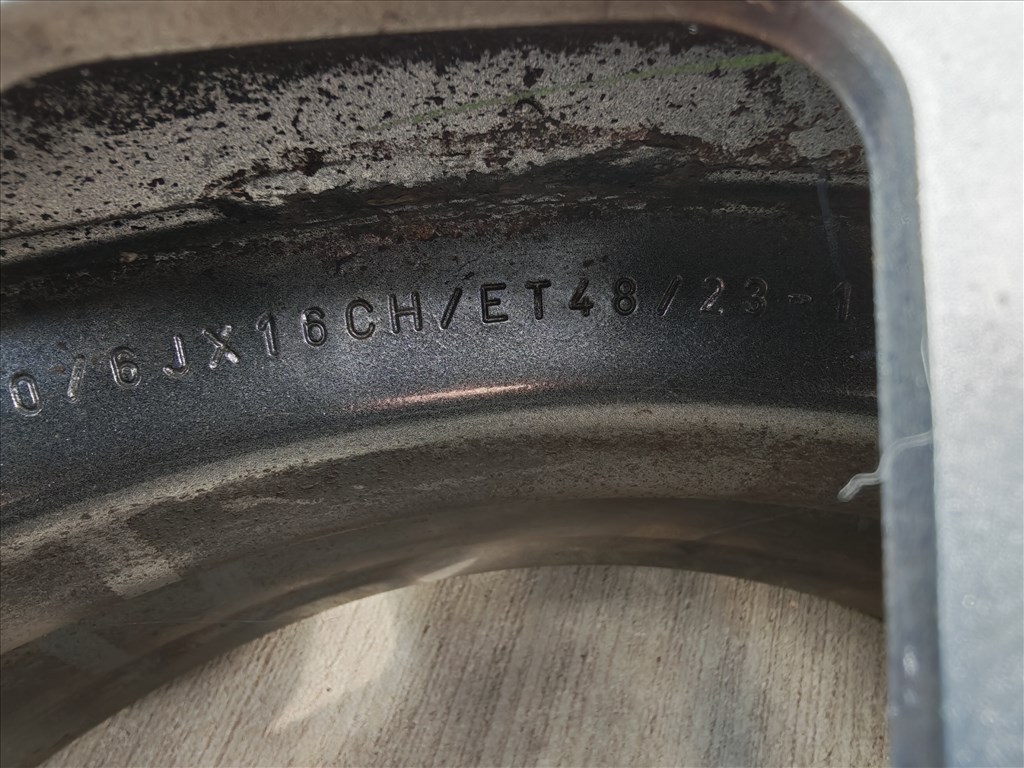  5x112 lyukosztású 6JJ 16" használt (gyári felni) lemezfelni 5. kép